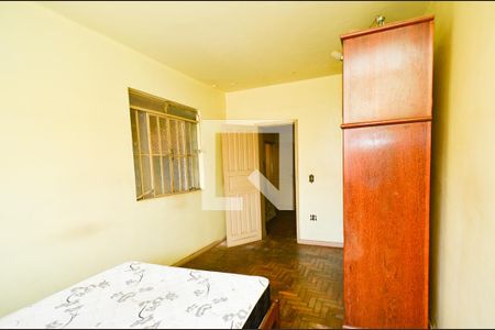 Quarto2 de casa à venda com 2 quartos, 300m² em Sagrada Família, Belo Horizonte