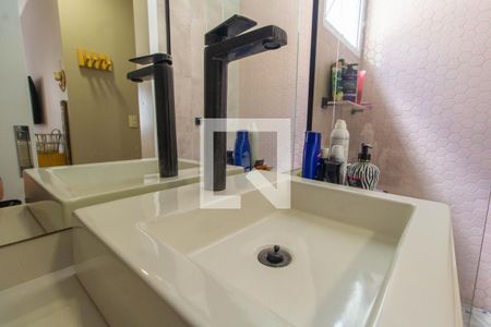 Banheiro da Suíte de apartamento à venda com 2 quartos, 76m² em Igara, Canoas
