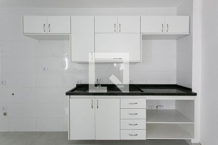Cozinha de apartamento para alugar com 1 quarto, 24m² em Vila Carrão, São Paulo