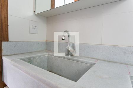 Banheiro de apartamento para alugar com 1 quarto, 24m² em Vila Carrão, São Paulo