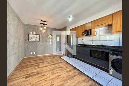 Sala/Cozinha de apartamento para alugar com 2 quartos, 40m² em Vila Mira, São Paulo