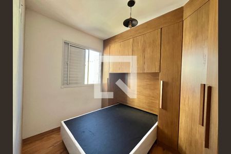 Quarto 1 de apartamento para alugar com 2 quartos, 40m² em Vila Mira, São Paulo