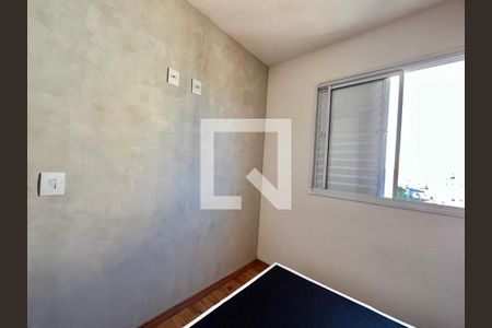 Quarto 1 de apartamento para alugar com 2 quartos, 40m² em Vila Mira, São Paulo