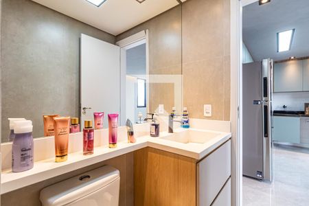 Banheiro de apartamento para alugar com 1 quarto, 33m² em Butantã, São Paulo