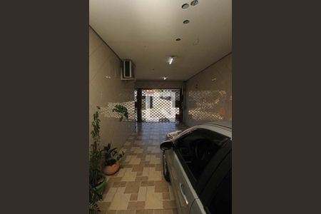 Garagem de casa à venda com 4 quartos, 99m² em Vila Fatima, São Paulo