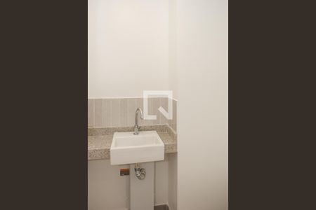 Lavabo de apartamento para alugar com 1 quarto, 41m² em Perdizes, São Paulo