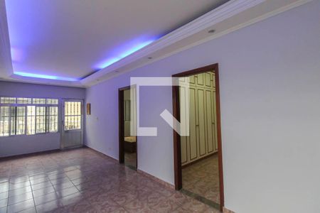 Sala 1 de casa à venda com 6 quartos, 290m² em Jardim Sapopemba, São Paulo