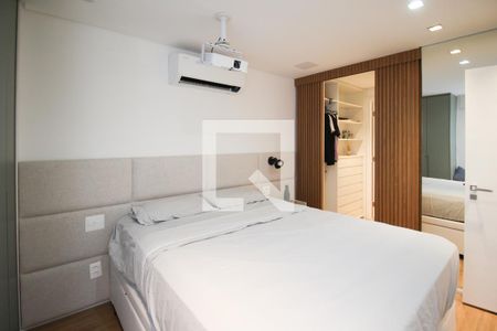 Suíte  de apartamento à venda com 2 quartos, 67m² em Vila Olímpia, São Paulo