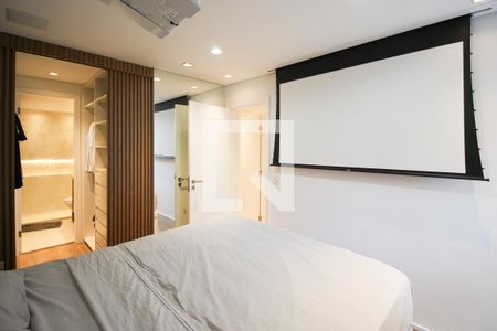 Suíte  de apartamento à venda com 2 quartos, 67m² em Vila Olímpia, São Paulo
