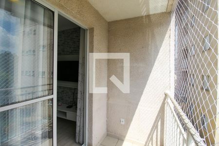 Sacada/Sala de apartamento para alugar com 3 quartos, 66m² em Parque Santa Laura, Ferraz de Vasconcelos