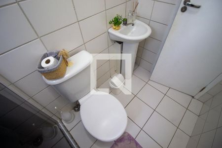Banheiro Social de apartamento para alugar com 3 quartos, 66m² em Parque Santa Laura, Ferraz de Vasconcelos