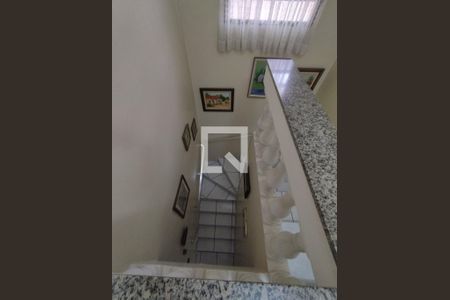 Escada de casa à venda com 3 quartos, 139m² em Vila Nair, São Paulo