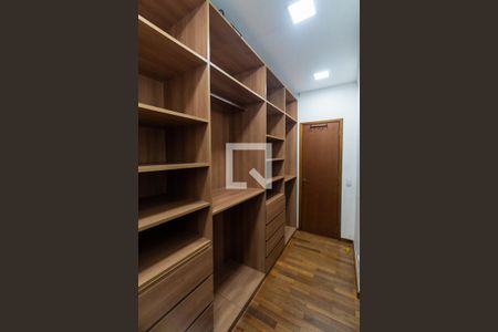 Closet da Suite de casa à venda com 4 quartos, 250m² em Indianópolis, São Paulo