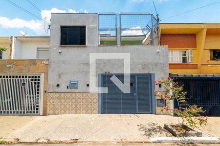 Fachada de casa à venda com 4 quartos, 250m² em Indianópolis, São Paulo