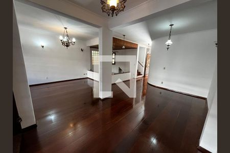 Sala de casa de condomínio à venda com 5 quartos, 600m² em Parque da Hipica, Campinas