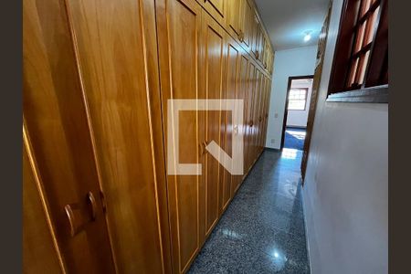 Corredor de casa de condomínio à venda com 5 quartos, 600m² em Parque da Hipica, Campinas