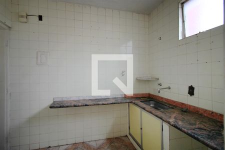 Cozinha de apartamento à venda com 3 quartos, 77m² em Conjunto California, Belo Horizonte