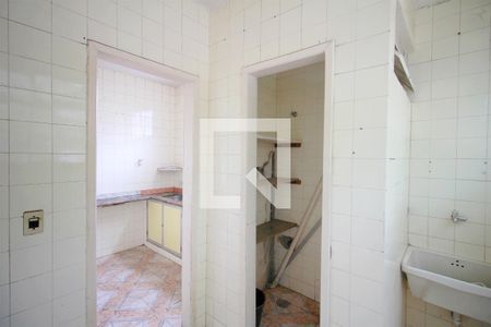Corredor de apartamento à venda com 3 quartos, 77m² em Conjunto California, Belo Horizonte