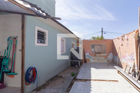 Quintal de casa à venda com 2 quartos, 81m² em Jardim Sindona, Osasco
