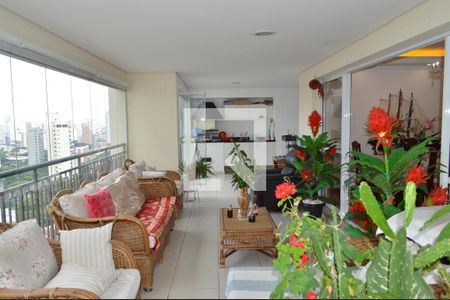 Sacada de apartamento para alugar com 3 quartos, 205m² em Vila Mariana, São Paulo