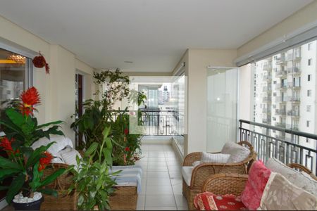 Sacada de apartamento para alugar com 3 quartos, 205m² em Vila Mariana, São Paulo