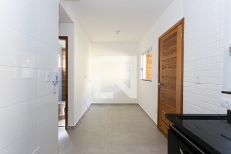 Cozinha de apartamento para alugar com 1 quarto, 34m² em Vila Carrão, São Paulo
