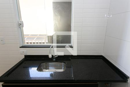 Cozinha de apartamento para alugar com 1 quarto, 34m² em Vila Carrão, São Paulo