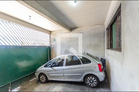 Garagem de casa à venda com 4 quartos, 101m² em Vila Palmeiras, São Paulo