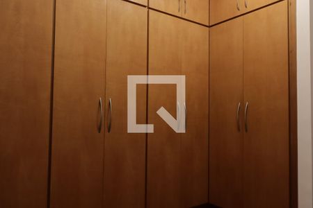 Closet da suíte principal de apartamento à venda com 3 quartos, 180m² em Indianópolis, São Paulo