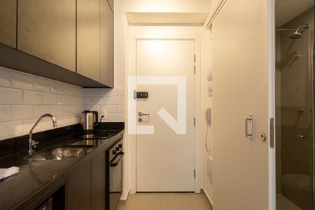 Cozinha de kitnet/studio para alugar com 1 quarto, 19m² em Bela Vista, São Paulo