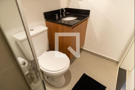 Banheiro de kitnet/studio para alugar com 1 quarto, 19m² em Bela Vista, São Paulo