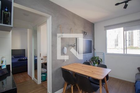 Sala/Cozinha de apartamento para alugar com 2 quartos, 32m² em Vila Anastácio, São Paulo