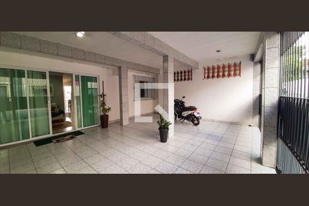 Garagem de casa à venda com 7 quartos, 345m² em Jardim Roberto, Osasco