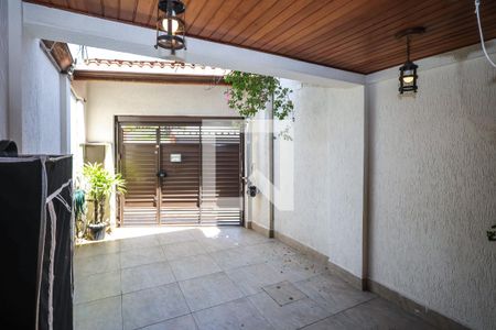 Garagem de casa à venda com 2 quartos, 110m² em Jardim da Saúde, São Paulo