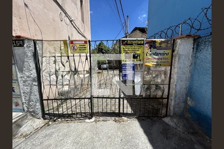 Facahda + plaquinha de casa para alugar com 2 quartos, 80m² em Madureira, Rio de Janeiro