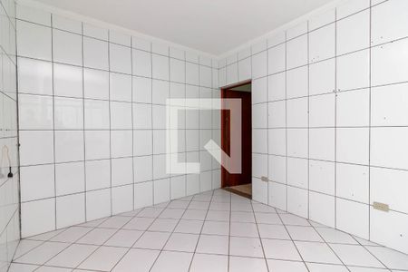 Cozinha de casa para alugar com 1 quarto, 24m² em Vila Espanhola, São Paulo