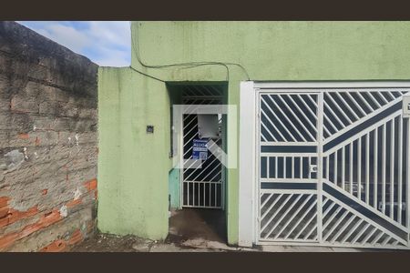 Fachada de casa para alugar com 1 quarto, 24m² em Vila Espanhola, São Paulo