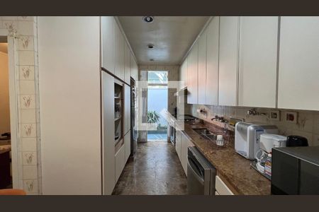 Cozinha de casa para alugar com 4 quartos, 485m² em Alto de Pinheiros, São Paulo