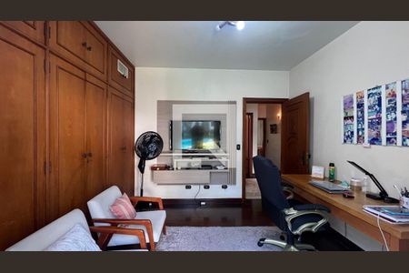 Quarto 2 de casa para alugar com 4 quartos, 485m² em Alto de Pinheiros, São Paulo