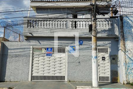 Fachada de casa à venda com 3 quartos, 186m² em Parque Peruche, São Paulo