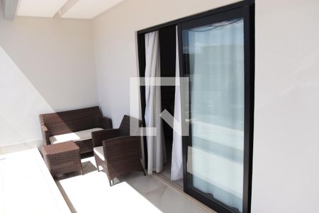 Varanda da Suíte 2 de casa de condomínio à venda com 4 quartos, 380m² em Setor Progresso, Goiânia