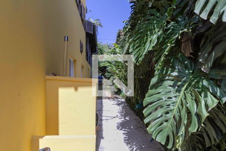 Corredor de casa à venda com 3 quartos, 1000m² em Trevo, Belo Horizonte