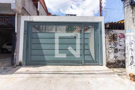 Fachada de casa à venda com 3 quartos, 134m² em Padroeira, Osasco