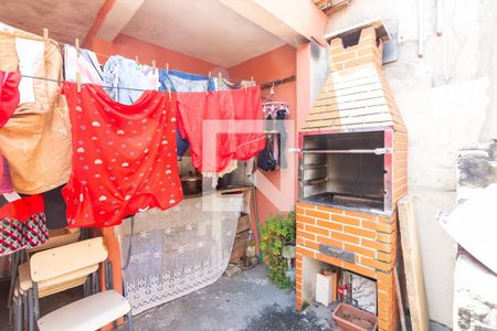 Quintal de casa à venda com 3 quartos, 134m² em Padroeira, Osasco