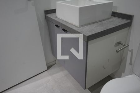 Banheiro de kitnet/studio para alugar com 1 quarto, 25m² em Vila Regente Feijó, São Paulo