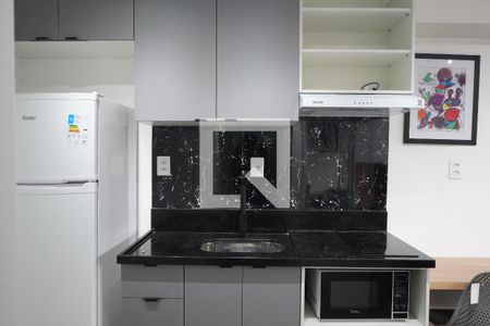 Cozinha de kitnet/studio para alugar com 1 quarto, 25m² em Vila Regente Feijó, São Paulo