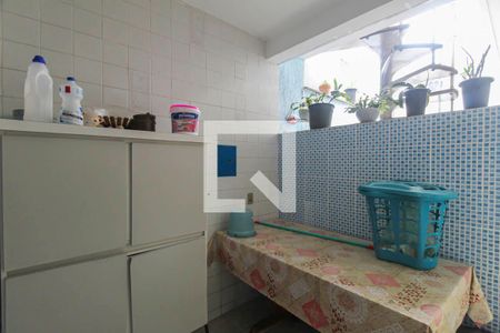 Área de Serviço de casa à venda com 4 quartos, 206m² em Vila Cleonice, São Paulo