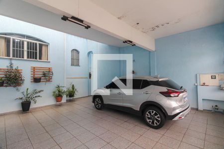 Garagem de casa à venda com 4 quartos, 206m² em Vila Cleonice, São Paulo
