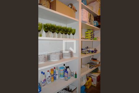 Despensa de casa à venda com 4 quartos, 535m² em Vila Ida, São Paulo