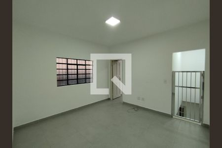 Sala de casa para alugar com 2 quartos, 130m² em Vila Brasilio Machado, São Paulo